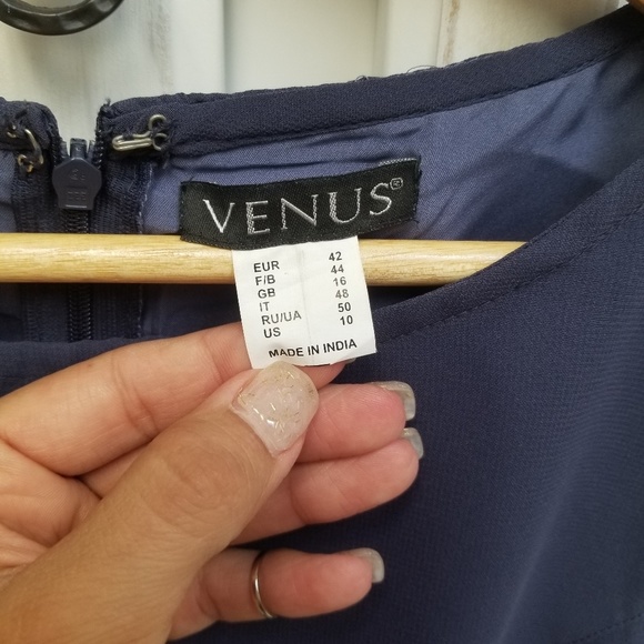 Dress - Picture 4 of 6